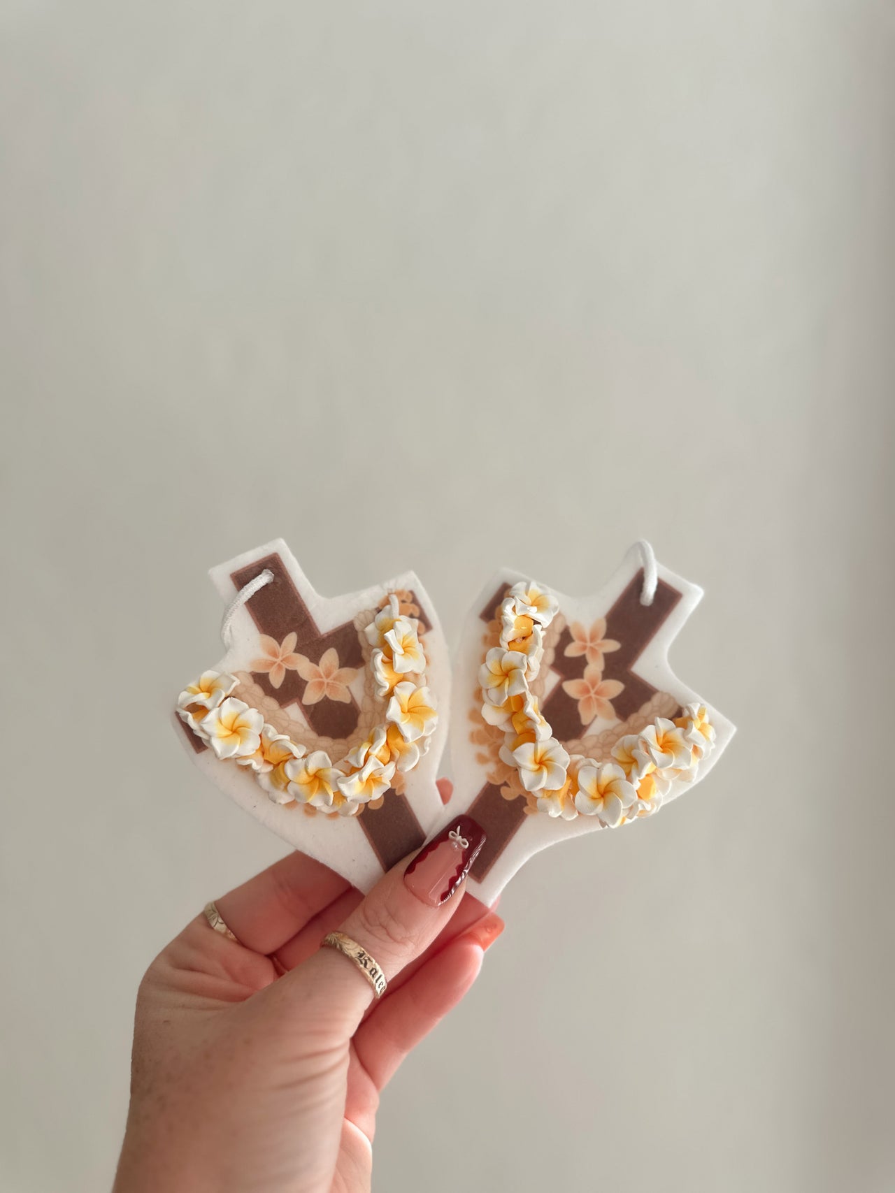 3D plumeria lei cross